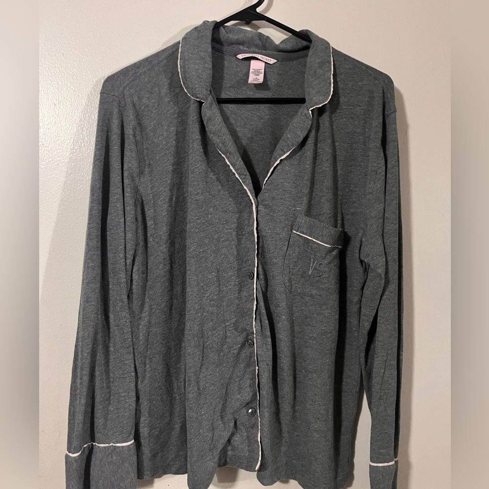 Victoria's Secret Heather Gray Top with Pink Neck Tag
